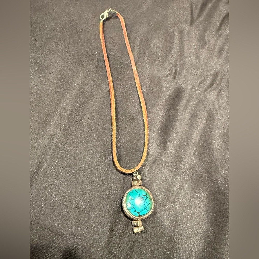 Turquoise and Silver Pendant Bold Silpada turquoise statement necklace - Picture 7 of 9